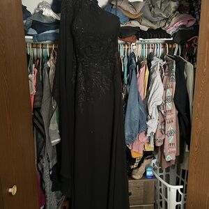 Elegant Black Evening Gown